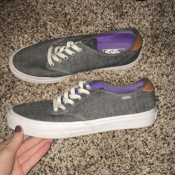 Men’s or women’s Vans! Size 9! - Picture 2 of 4